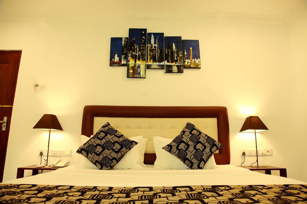 Oreeka - Katunayake Airport Transit Hotels Zimmer foto