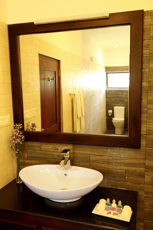 Oreeka - Katunayake Airport Transit Hotels Zimmer foto