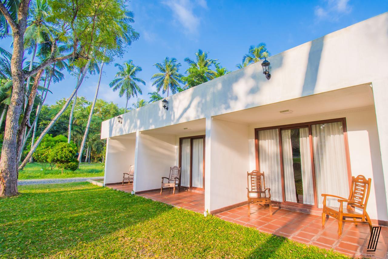 Oreeka - Katunayake Airport Transit Hotels Exterior foto